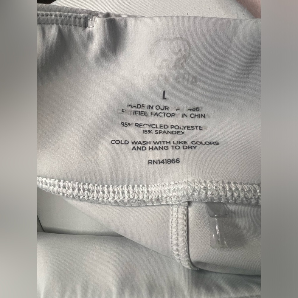 Ivory Ella Athletic Leggings Pants Elephant Black print Women’s Large - Picture 9 of 10